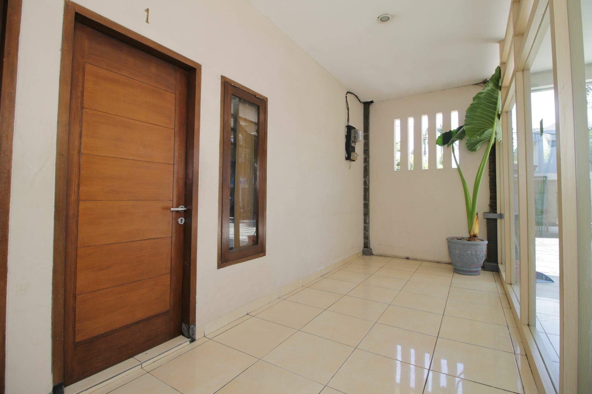 فندق Reddoorz @ Pangeran Antasari 2 تْشيلانداك المظهر الخارجي الصورة